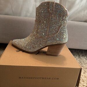 BRAND NEW 🌟 Never worn Matisse boots sz 71/2